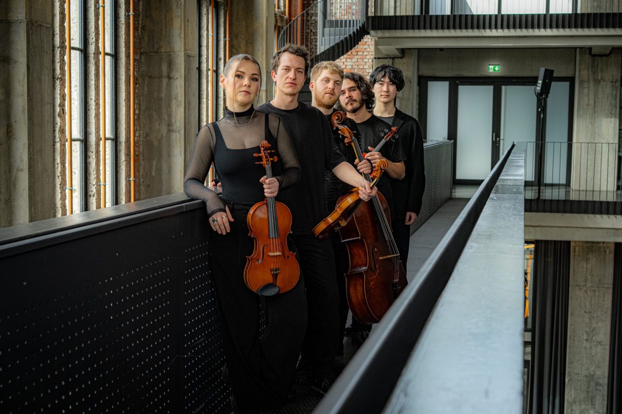Erstes Fotoshooting des Delta V Ensembles